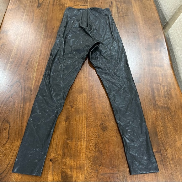 Commando Perfect Control Faux Leather High Waisted Leggings Size Medium - Picture 3 of 6